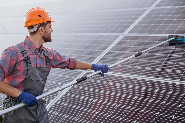Professional Solar Panel Cleaning Services in Lahore