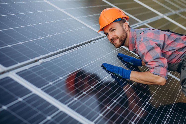 Why Solar Cleaning is Essential in Lahore?